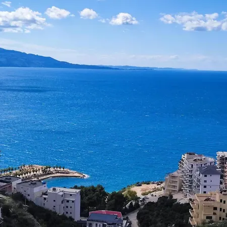 Haus Maximilian * Sarandë