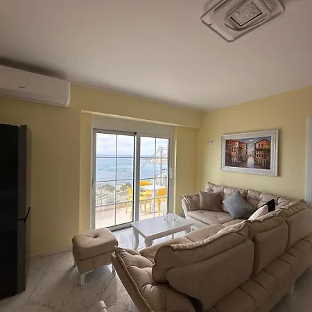 Haus Maximilian 公寓 Sarandë
