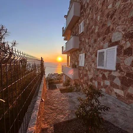 Haus Maximilian Sarandë