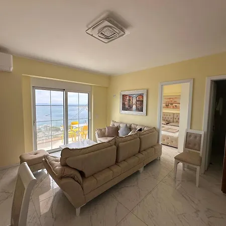 Haus Maximilian 公寓 Sarandë