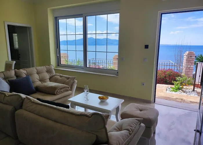 Haus Maximilian * Sarandë