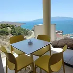 Haus Maximilian * Sarandë