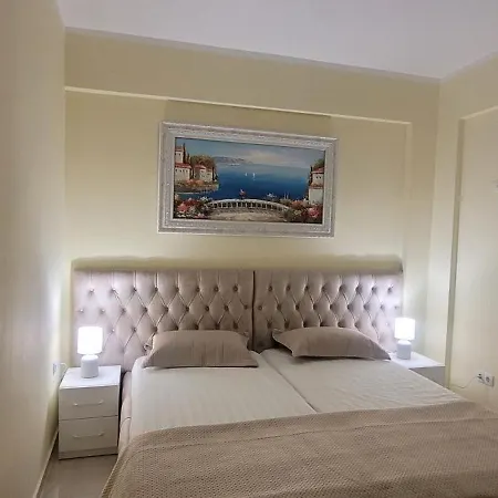 Haus Maximilian Sarandë